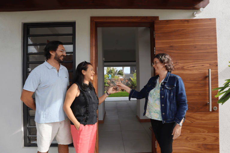 Discovering Our Professions Stephanie Wong, Senior Accountant